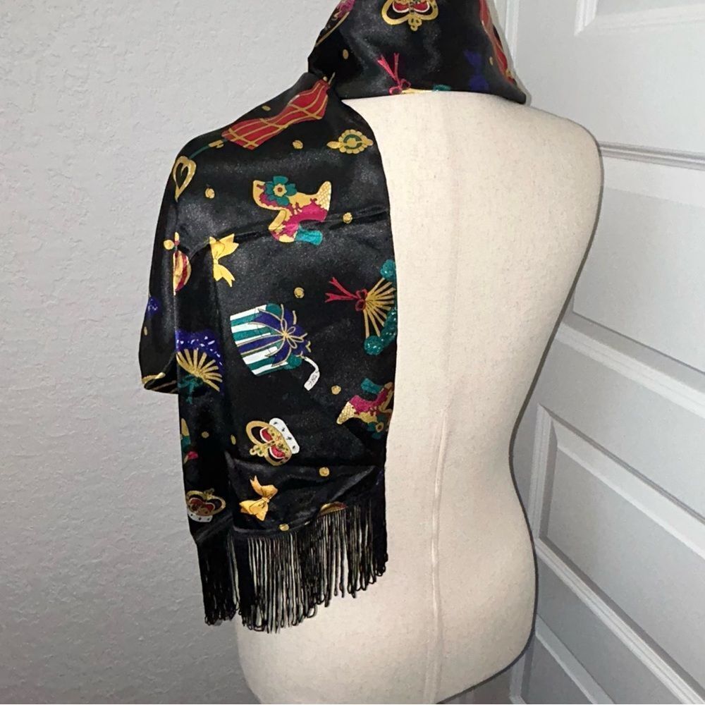 Diane Von Furstenberg The Color Authority Fringe Holiday Scarf - Picture 5 of 5